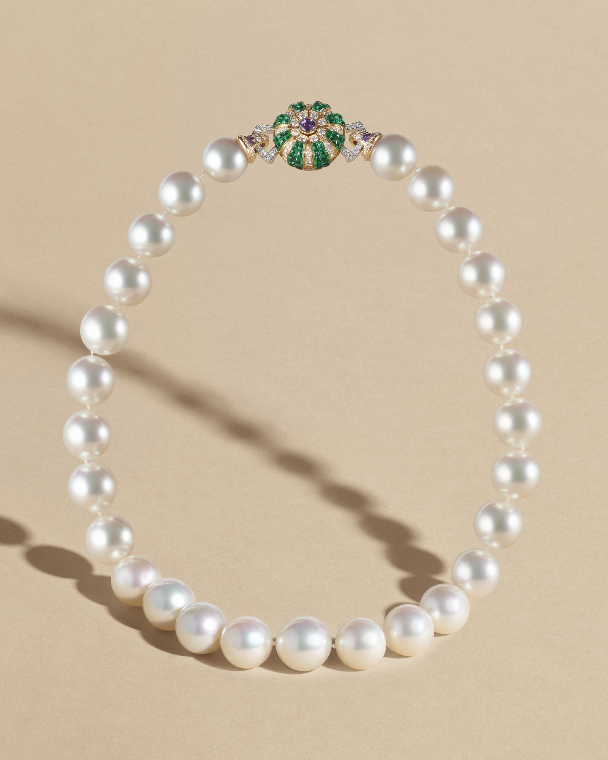 Van Cleef & Arpels พาเดินทางสู่กรุงปารีสด้วย Le Grand Tour ไฮจิวเวลรี่สะท้อนสไตล์ปารีเซียงหรูหรา